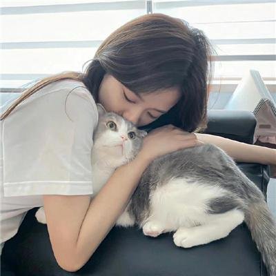 蒙娜丽莎与血月亮封面
